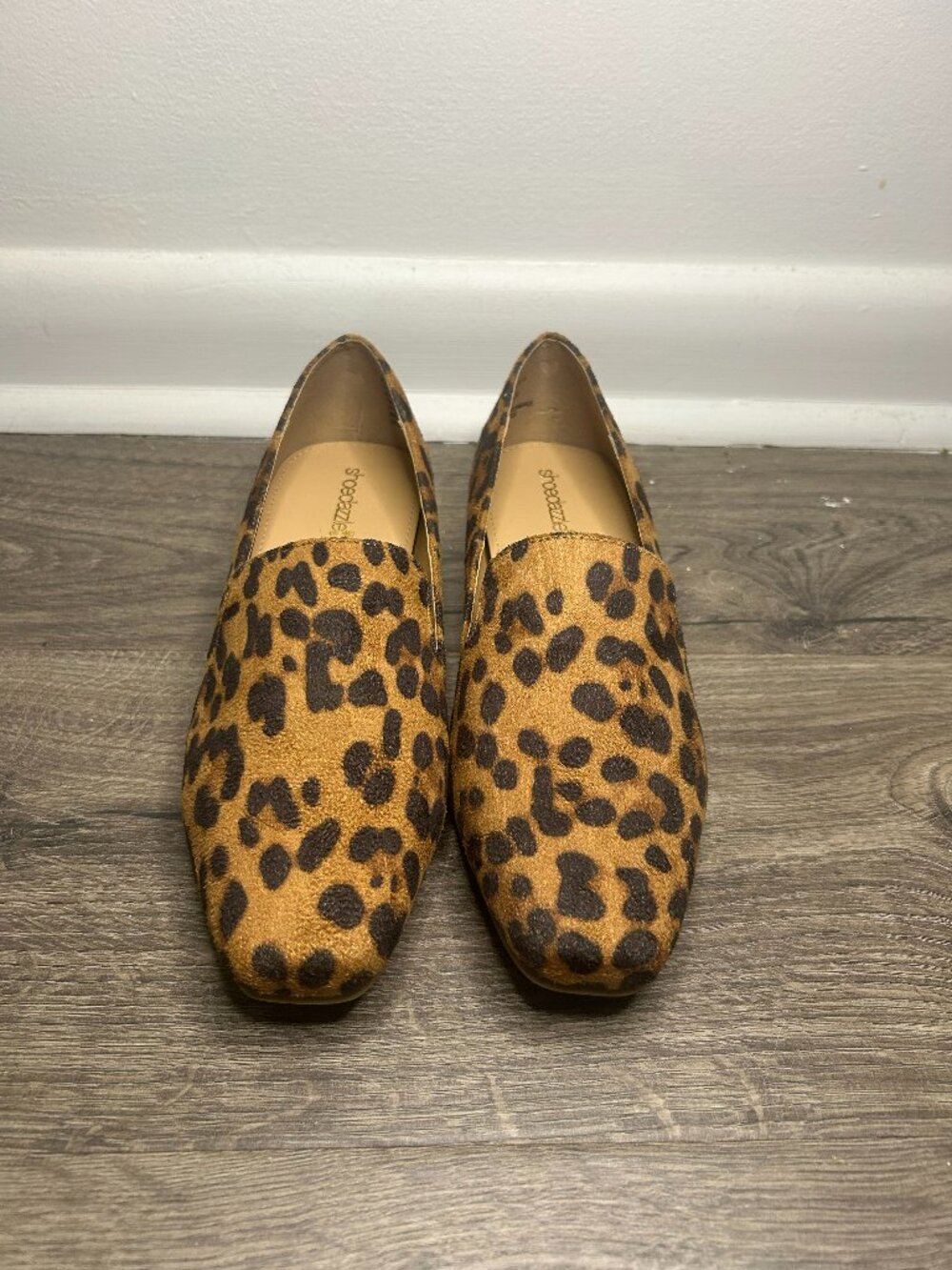 ShoeDazzle Ginney Leopard Print Gold Heel Loafers Size 8.5